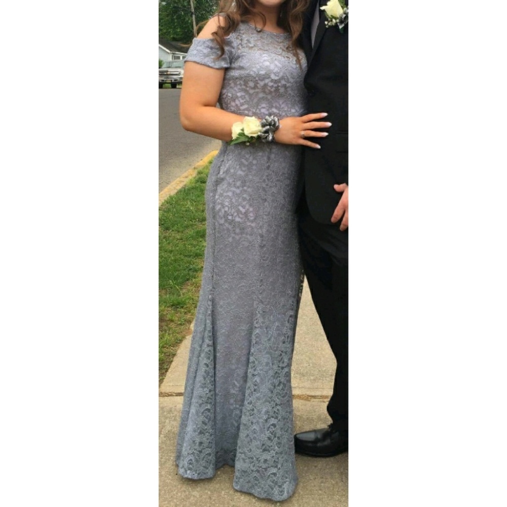 ❤ Silver Sparkly Prom Dress ❤